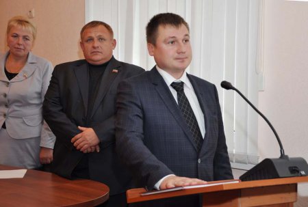 В минувшую пятницу избранный глава Алексеевского района Станислав Валерьевич Сергачёв принял присягу