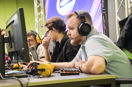 «Ростелеком» поддержал соревнования по киберспорту в Белгороде 